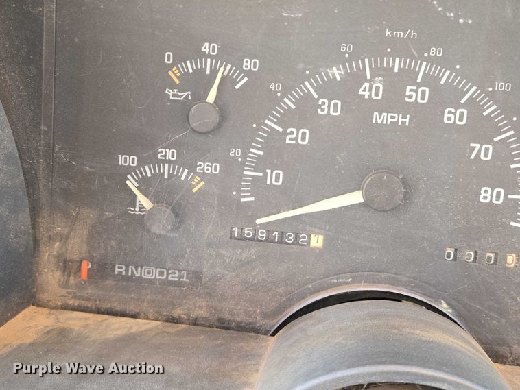 image for item EN8231 1994 Chevrolet  Suburban K2500 SUV