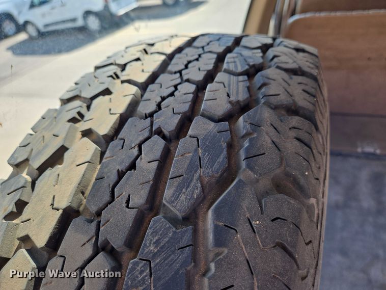 image for item EN8231 1994 Chevrolet  Suburban K2500 SUV