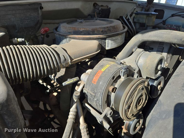 image for item EN8231 1994 Chevrolet  Suburban K2500 SUV