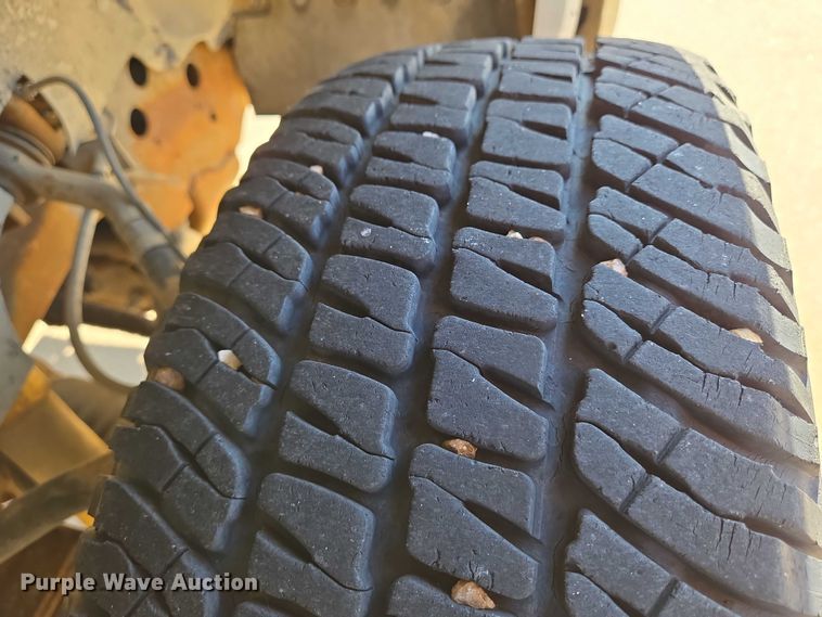 image for item EN8231 1994 Chevrolet  Suburban K2500 SUV