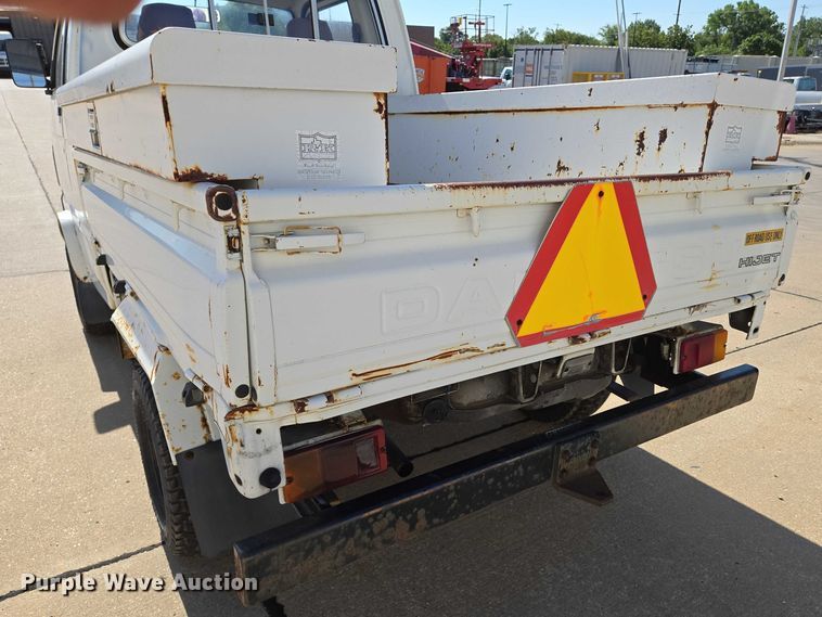 image for item EN8232 1994 Daihatsu Hijet mini truck