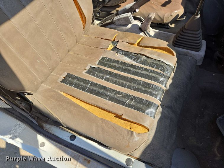 image for item EN8232 1994 Daihatsu Hijet mini truck