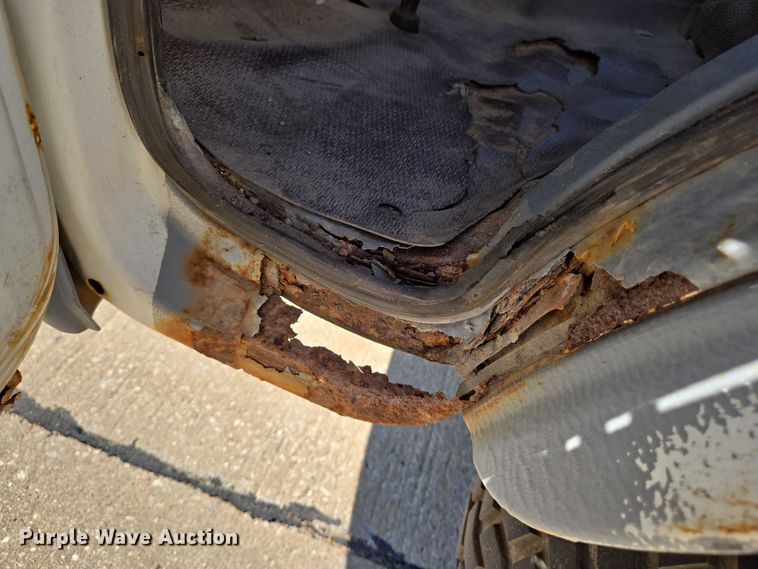 image for item EN8232 1994 Daihatsu Hijet mini truck