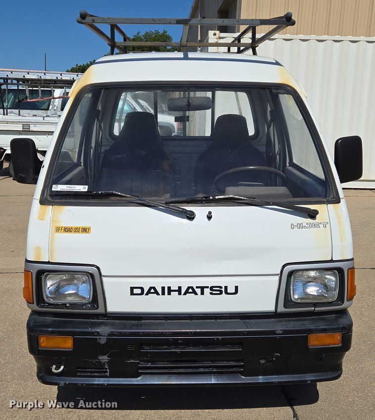 image for item EN8234 1996 Daihatsu Hijet mini truck