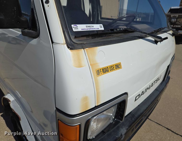 image for item EN8234 1996 Daihatsu Hijet mini truck