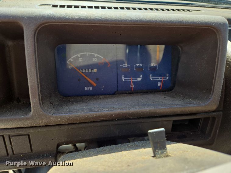 image for item EN8234 1996 Daihatsu Hijet mini truck