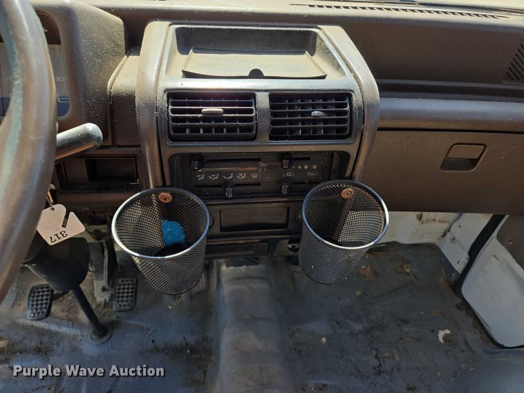 image for item EN8234 1996 Daihatsu Hijet mini truck