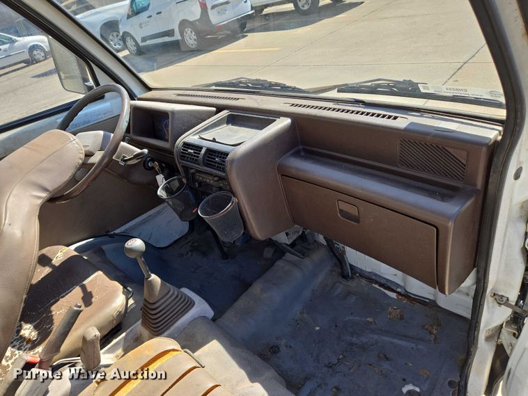 image for item EN8234 1996 Daihatsu Hijet mini truck