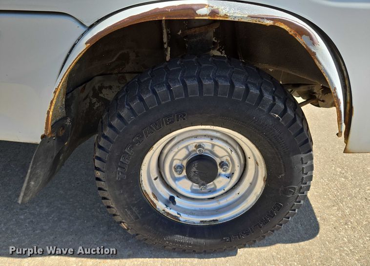 image for item EN8234 1996 Daihatsu Hijet mini truck