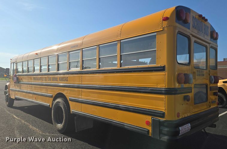 image for item EN8248 2002 International school bus