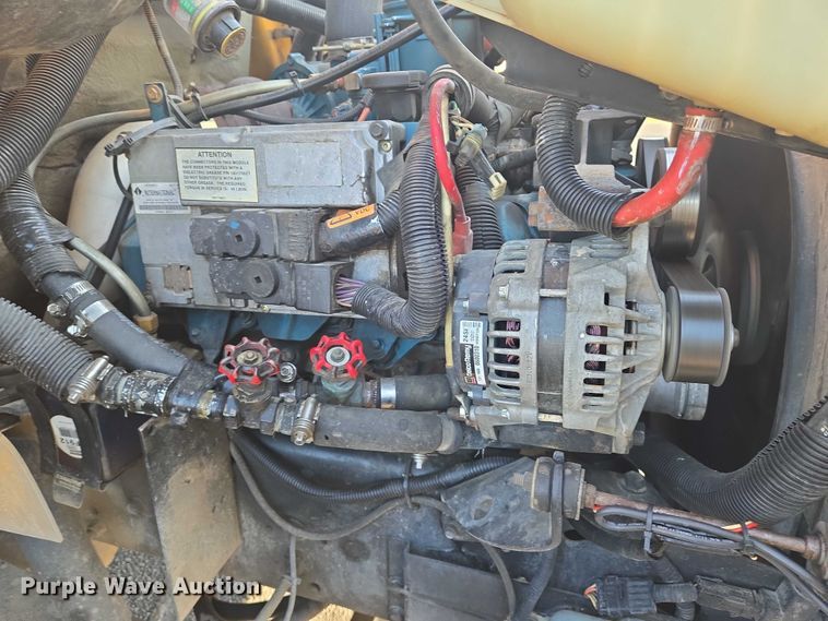 image for item EN8248 2002 International school bus