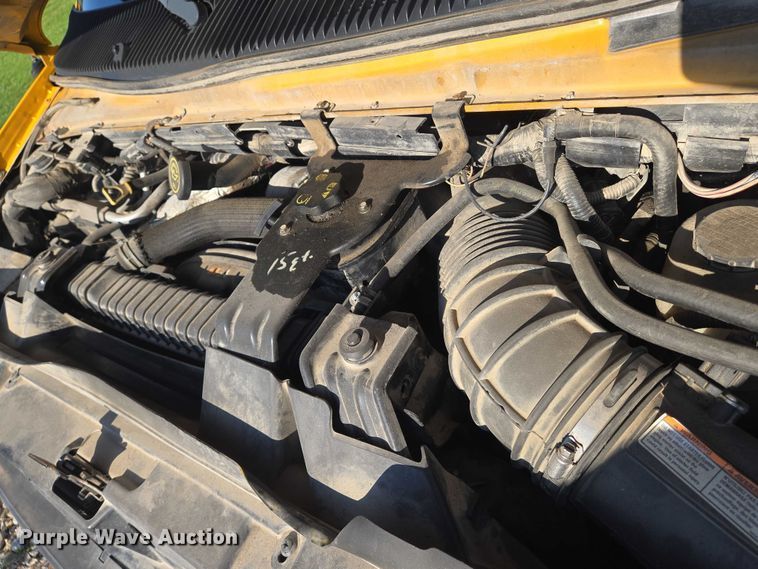 image for item EN8249 2006 Ford E450 school bus