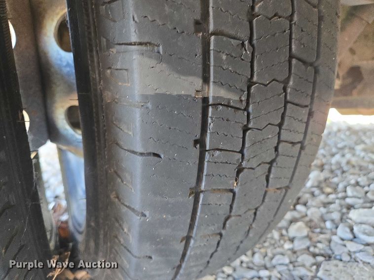 image for item EN8249 2006 Ford E450 school bus