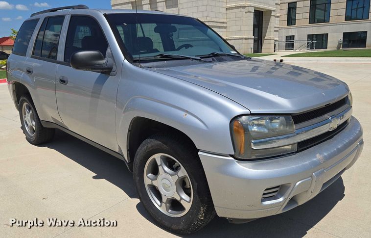 image for item EN8258 2008 Chevrolet Trailblazer LS SUV