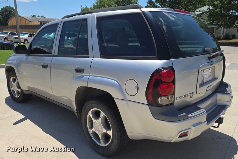 image for item EN8258 2008 Chevrolet Trailblazer LS SUV