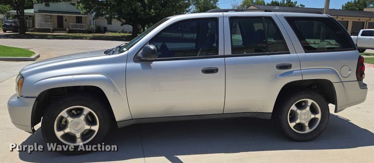 image for item EN8258 2008 Chevrolet Trailblazer LS SUV