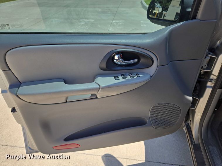 image for item EN8258 2008 Chevrolet Trailblazer LS SUV