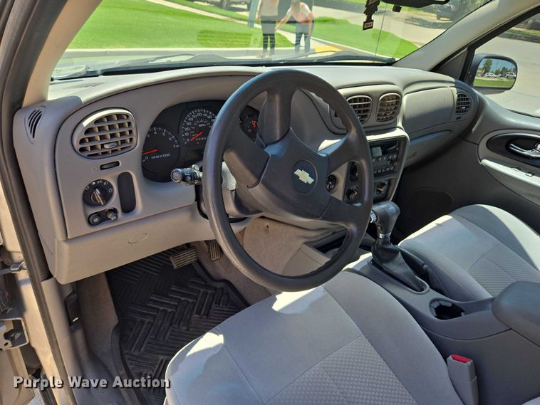 image for item EN8258 2008 Chevrolet Trailblazer LS SUV