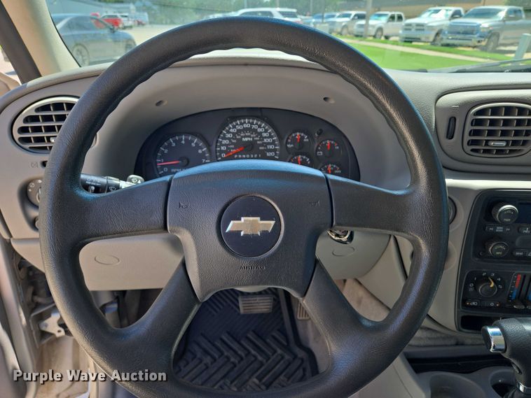 image for item EN8258 2008 Chevrolet Trailblazer LS SUV