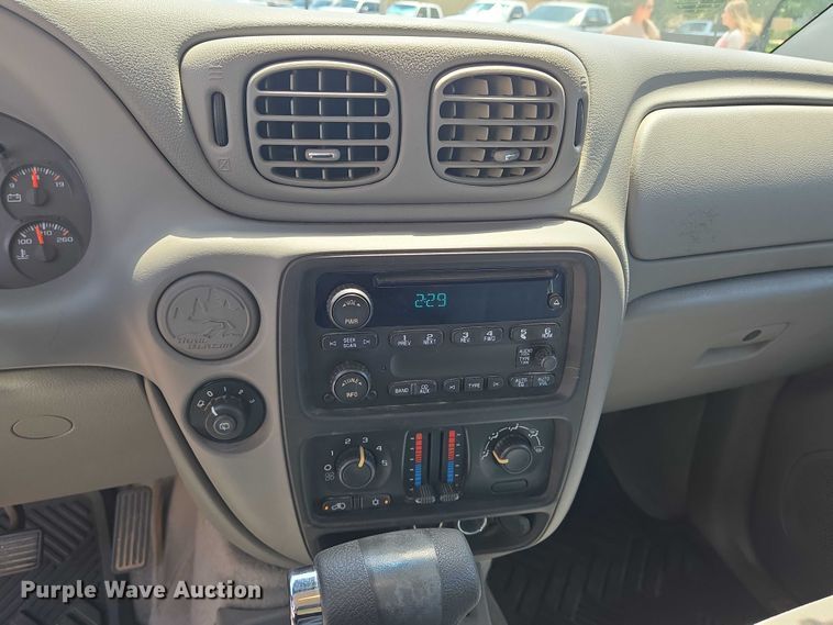 image for item EN8258 2008 Chevrolet Trailblazer LS SUV