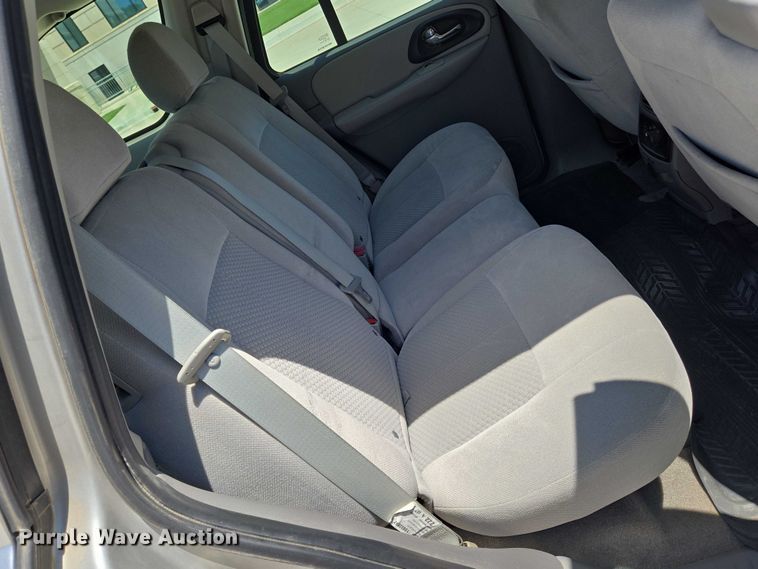 image for item EN8258 2008 Chevrolet Trailblazer LS SUV