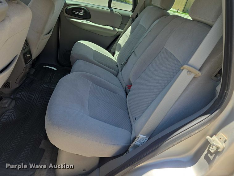 image for item EN8258 2008 Chevrolet Trailblazer LS SUV