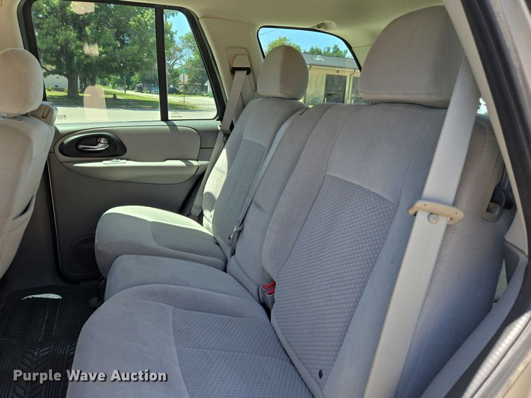 image for item EN8258 2008 Chevrolet Trailblazer LS SUV