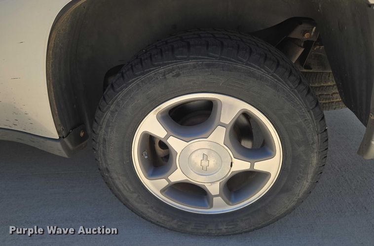 image for item EN8258 2008 Chevrolet Trailblazer LS SUV