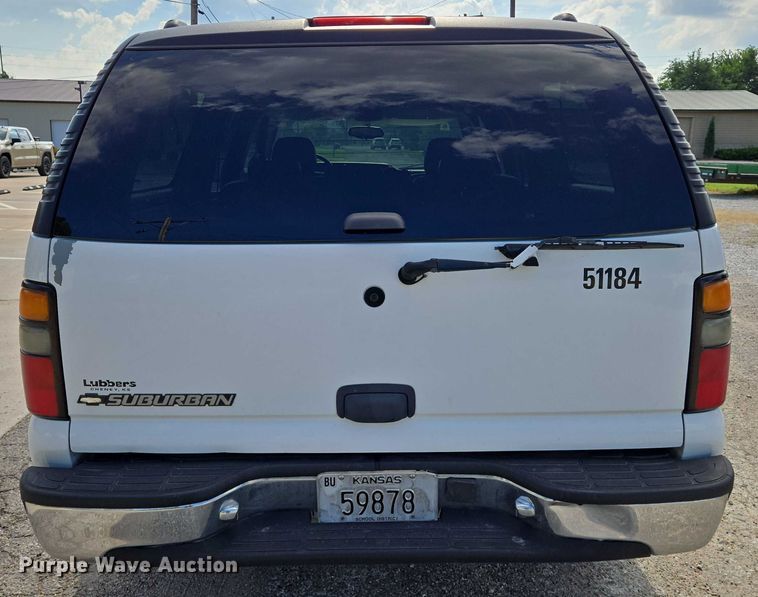 image for item EN8262 2006 Chevrolet Suburban 1500 SUV