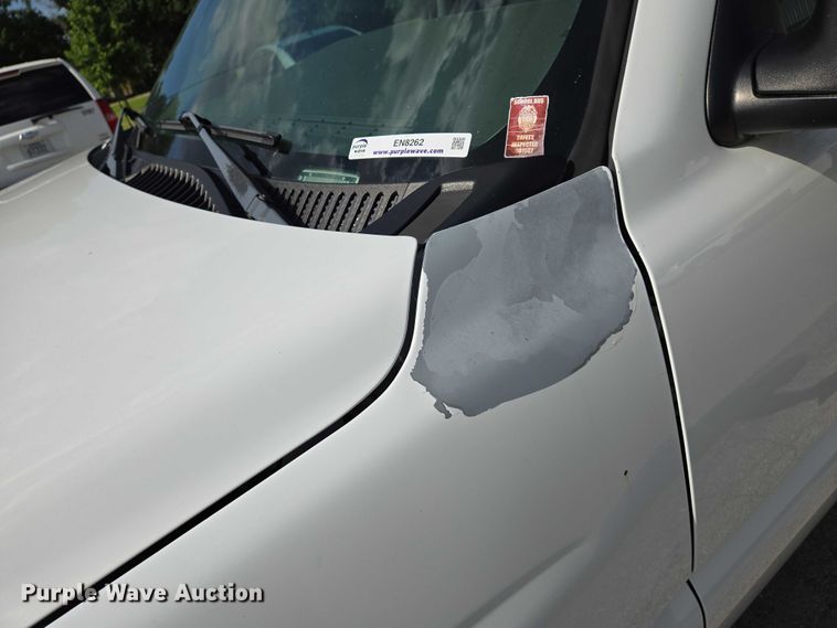 image for item EN8262 2006 Chevrolet Suburban 1500 SUV