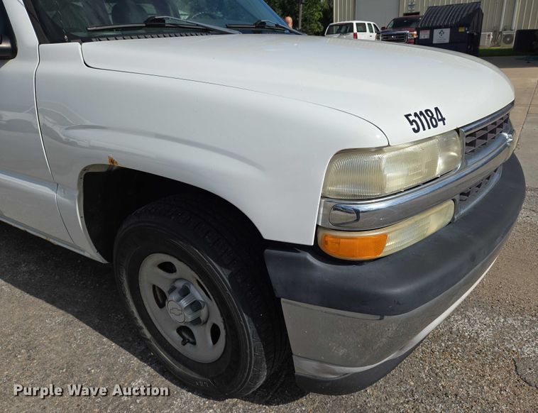 image for item EN8262 2006 Chevrolet Suburban 1500 SUV
