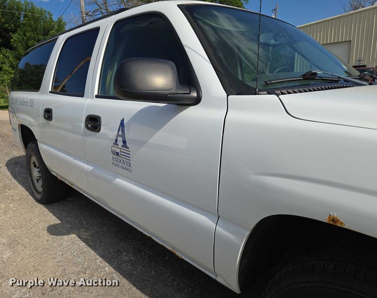image for item EN8262 2006 Chevrolet Suburban 1500 SUV
