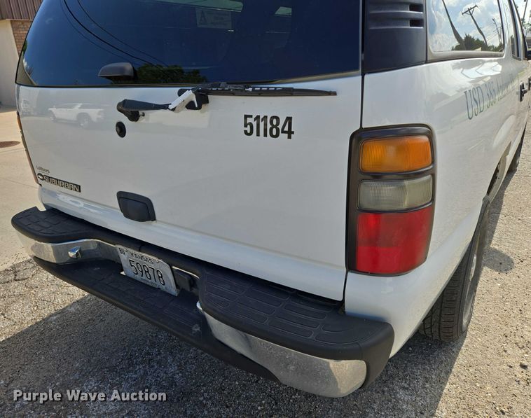 image for item EN8262 2006 Chevrolet Suburban 1500 SUV