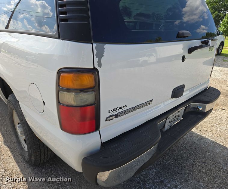 image for item EN8262 2006 Chevrolet Suburban 1500 SUV