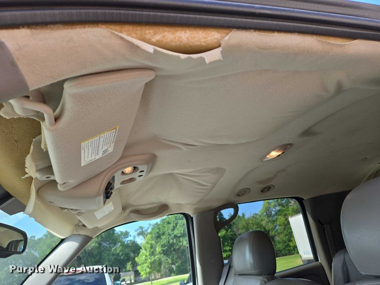 image for item EN8262 2006 Chevrolet Suburban 1500 SUV