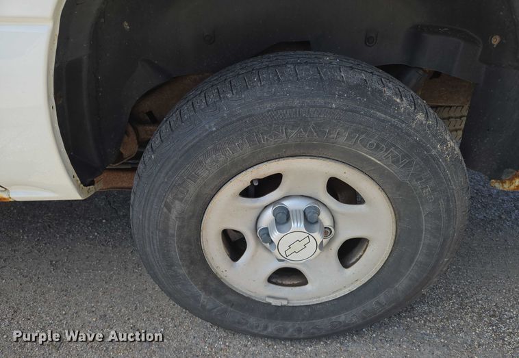 image for item EN8262 2006 Chevrolet Suburban 1500 SUV