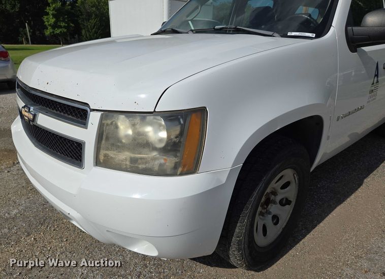 image for item EN8263 2007 Chevrolet Suburban 1500 SUV