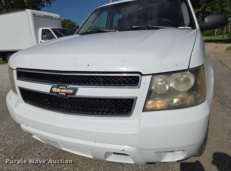 image for item EN8263 2007 Chevrolet Suburban 1500 SUV