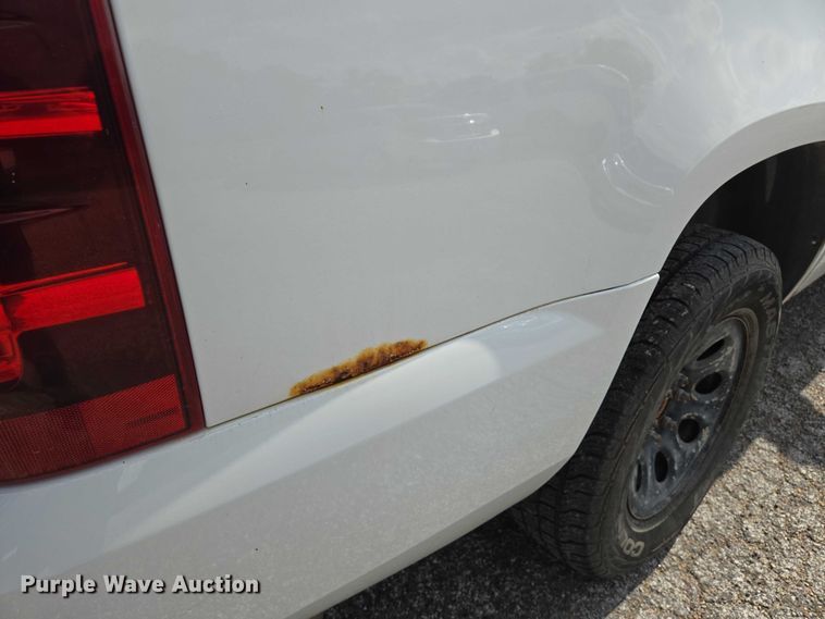 image for item EN8263 2007 Chevrolet Suburban 1500 SUV