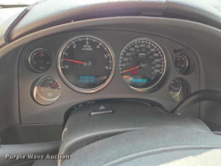 image for item EN8263 2007 Chevrolet Suburban 1500 SUV