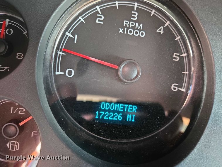 image for item EN8263 2007 Chevrolet Suburban 1500 SUV