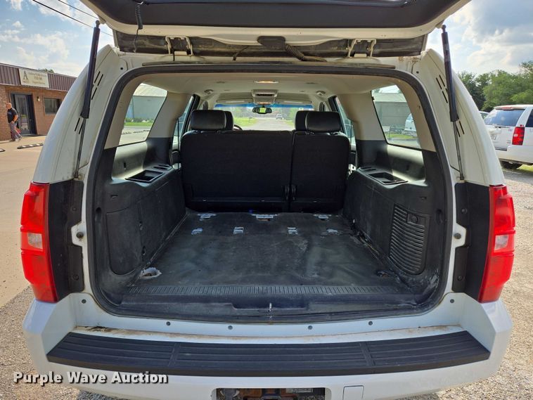 image for item EN8263 2007 Chevrolet Suburban 1500 SUV