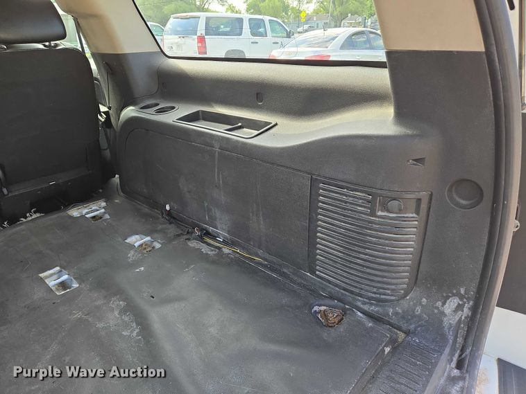 image for item EN8263 2007 Chevrolet Suburban 1500 SUV