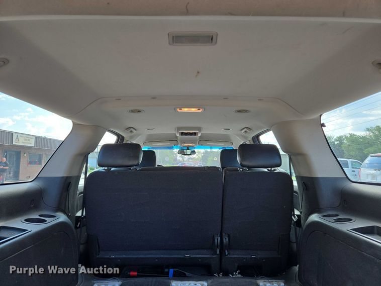 image for item EN8263 2007 Chevrolet Suburban 1500 SUV