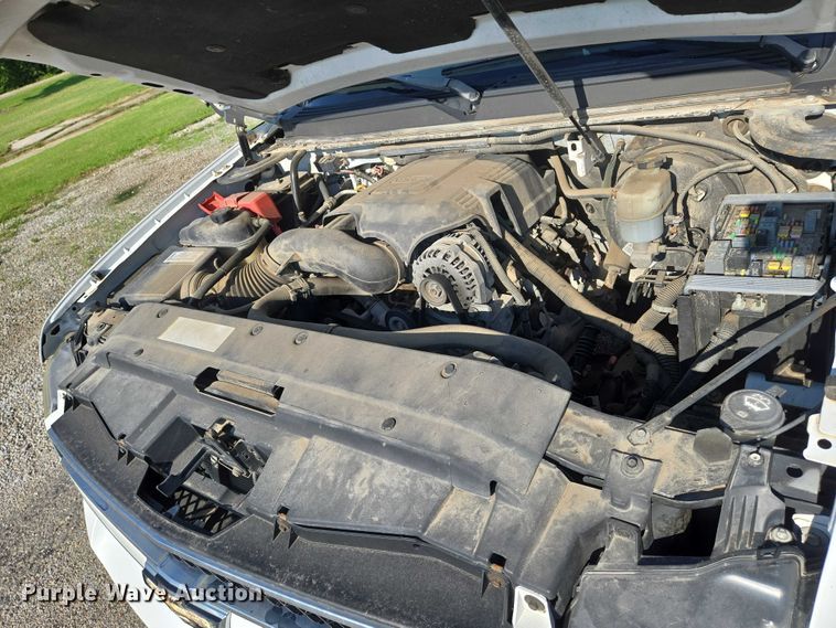image for item EN8263 2007 Chevrolet Suburban 1500 SUV