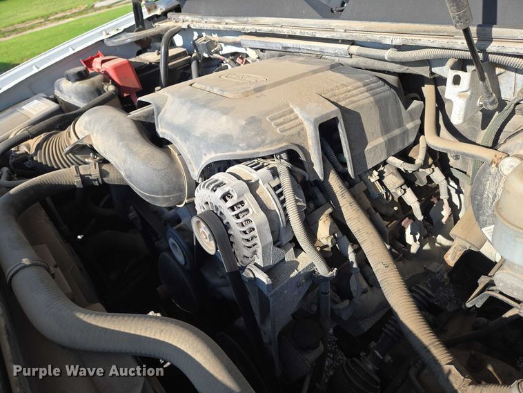 image for item EN8263 2007 Chevrolet Suburban 1500 SUV