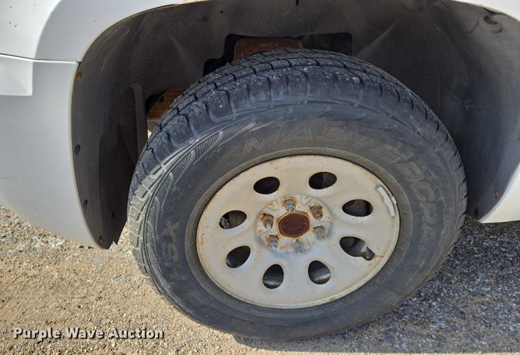 image for item EN8263 2007 Chevrolet Suburban 1500 SUV