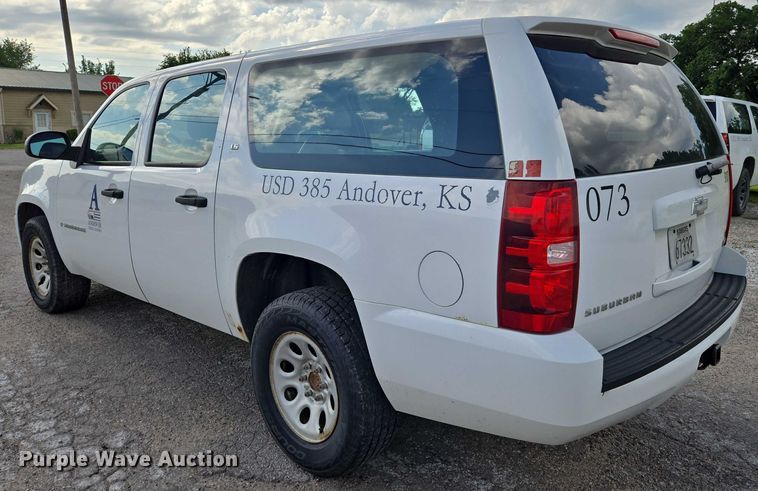 image for item EN8264 2007 Chevrolet Suburban 1500 SUV