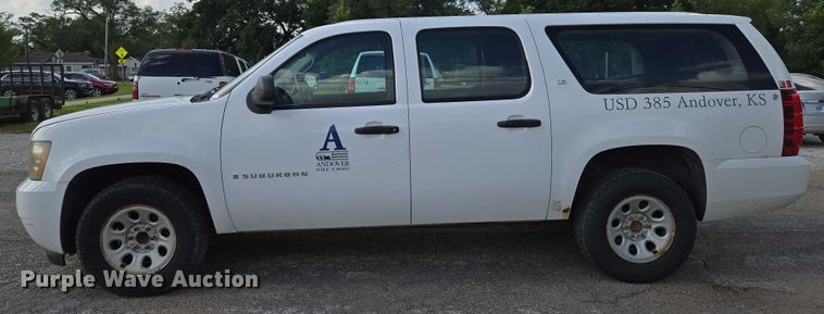 image for item EN8264 2007 Chevrolet Suburban 1500 SUV