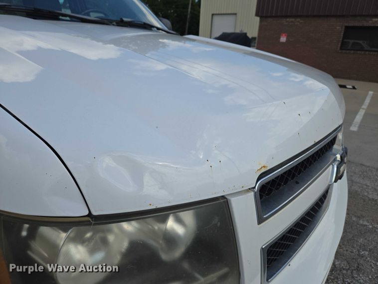 image for item EN8264 2007 Chevrolet Suburban 1500 SUV